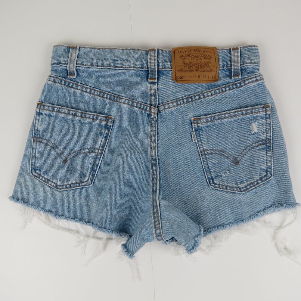 LEVI'S Cutoff Shorts - Picture 5 of 9